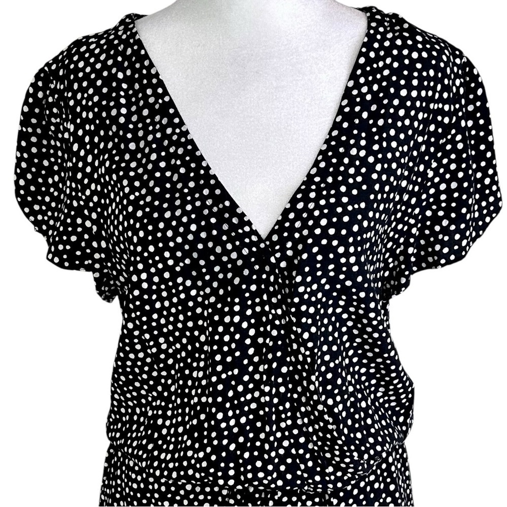 LOFT Polka Dot Flutter Sleeve Romper Size S - Picture 4 of 13